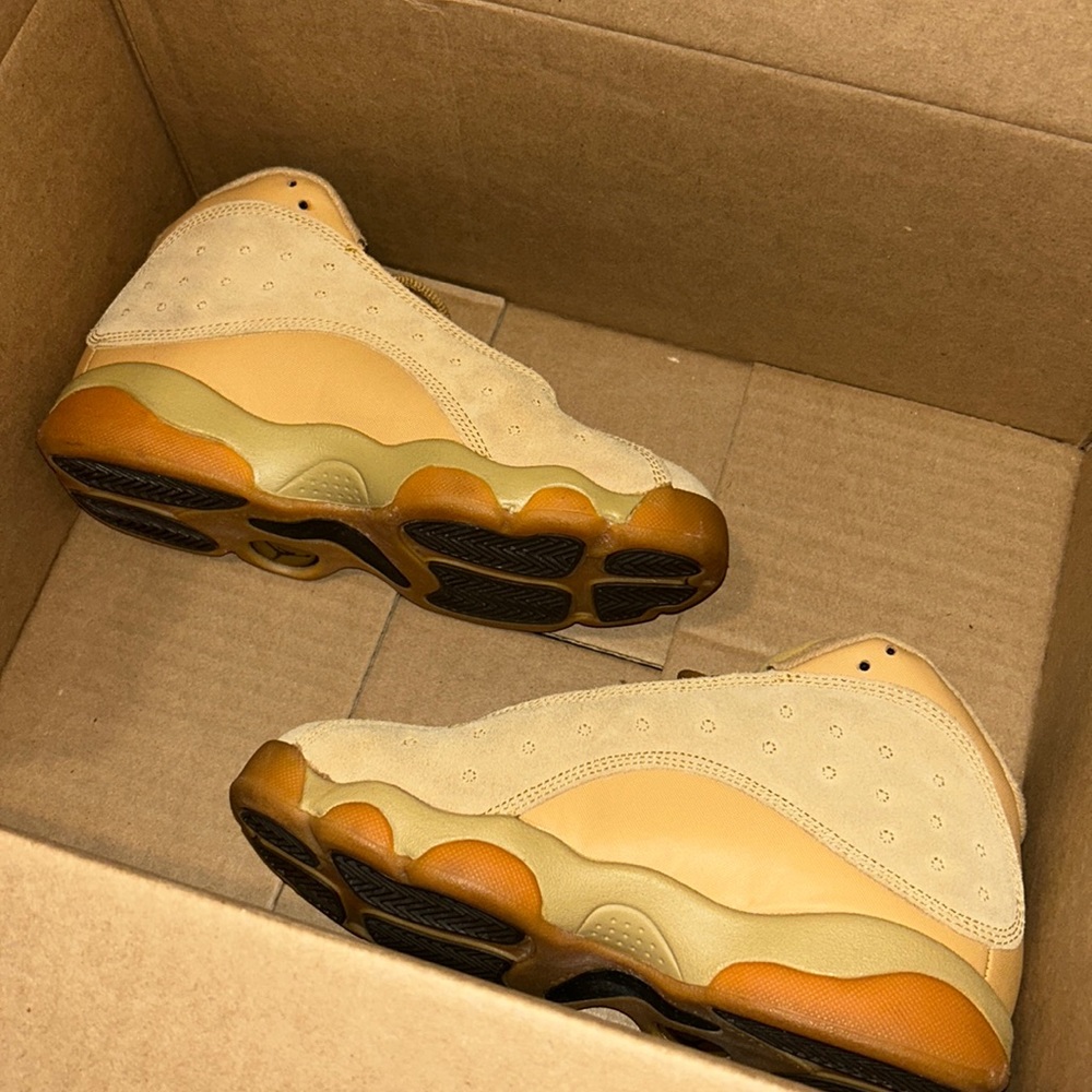 Jordan 13 wheat size 3Y